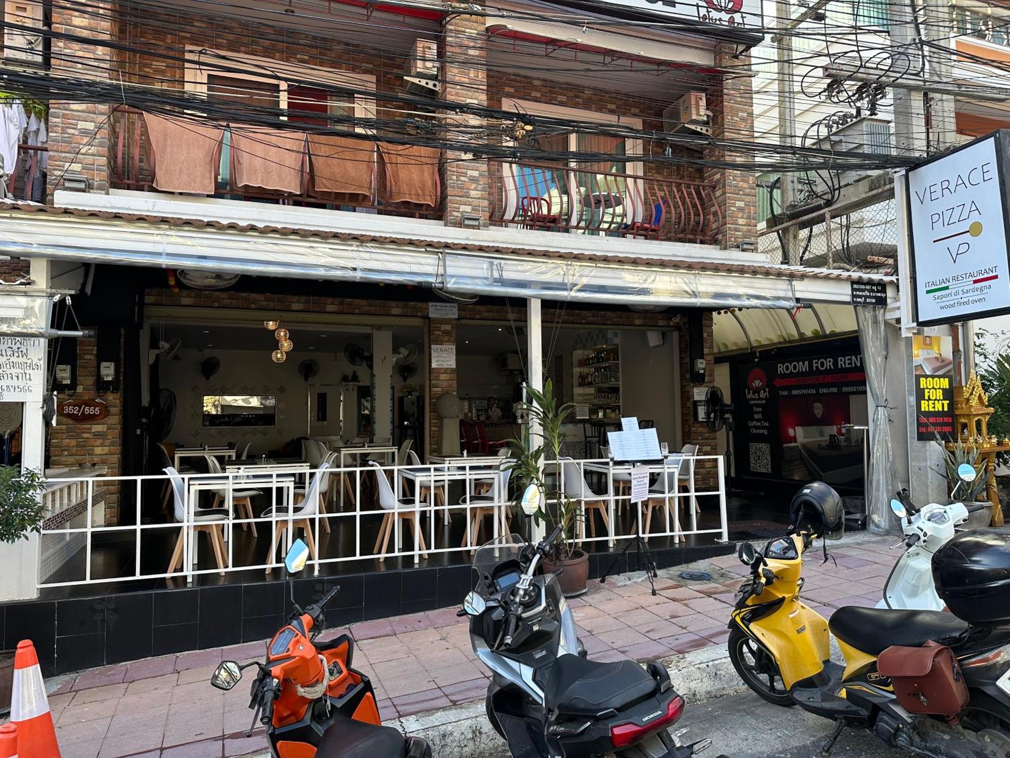 Lotus Art Guesthouse Pattaya Ngoại thất bức ảnh