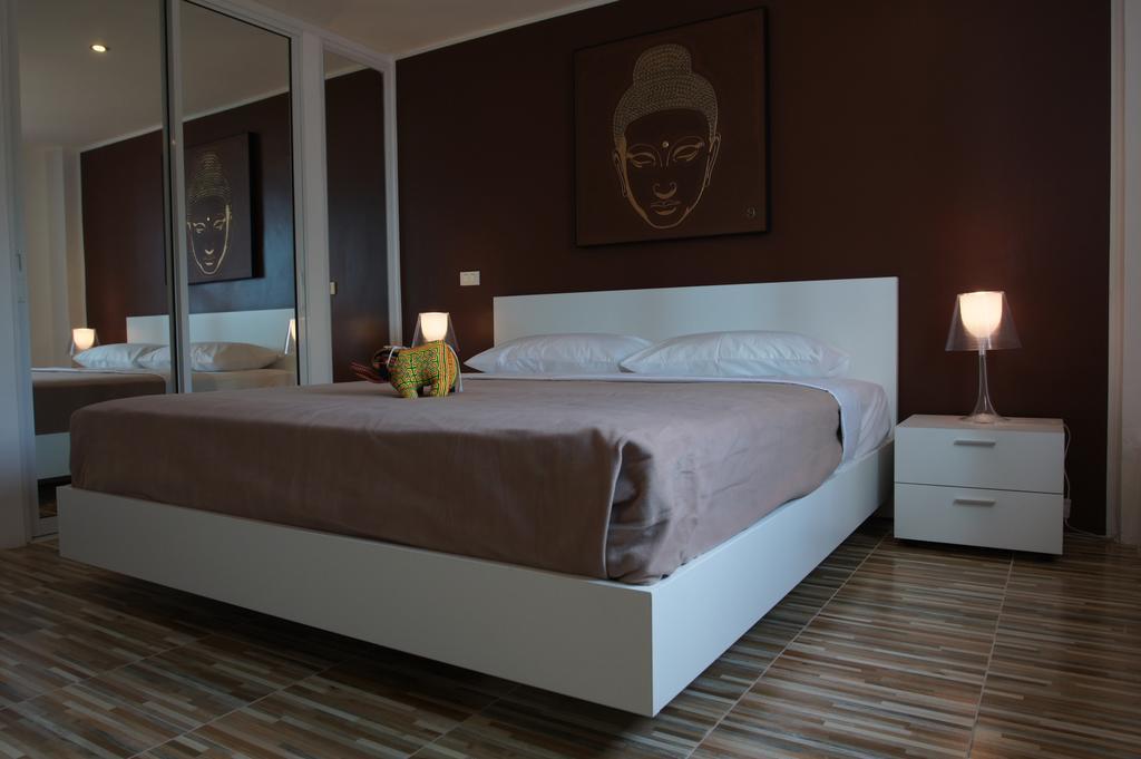 Lotus Art Guesthouse Pattaya Ngoại thất bức ảnh